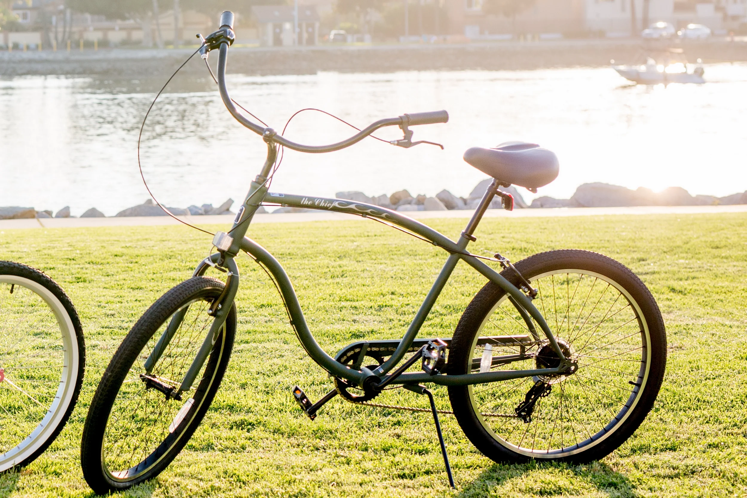 Firmstrong The Chief 7 Speed - Men's Beach Cruiser Bike - Image 4